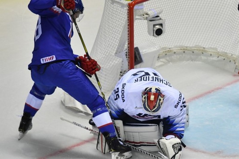 Збірна Словаччини сенсаційно розпочала домашній чемпіонат світу з хокею
