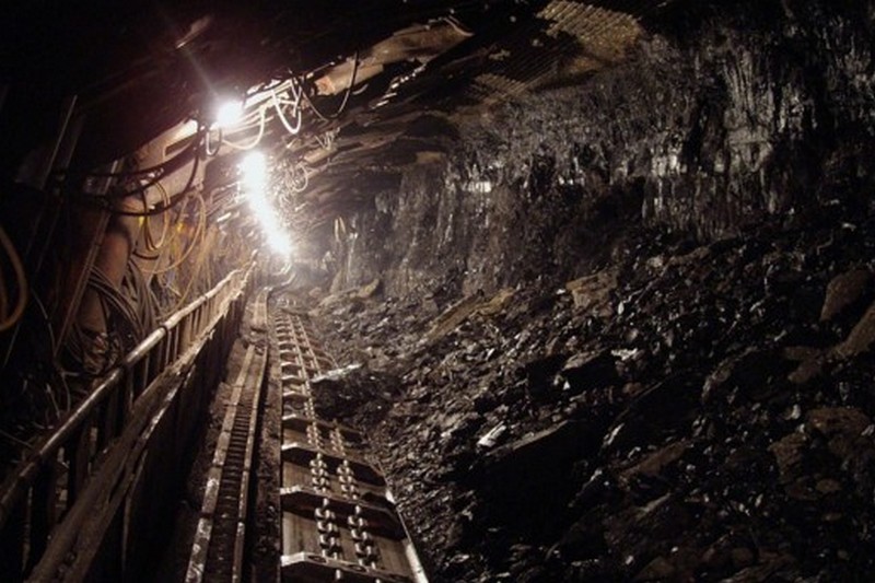 У Китаї затопило шахту – 19 людей досі під землею