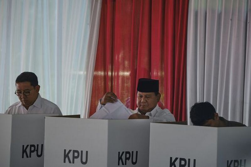 В Індонезії померло 496 членів виборчих комісій