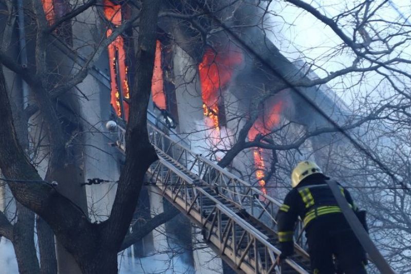 Пожежа в Одесі: під завалами знайшли тіла ще трьох загиблих. Кількість жертв зросла до 16 осіб