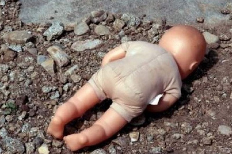 У Дніпрі на сміттєзвалищі знайшли мертве немовля