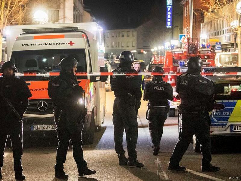 У Німеччині десять людей загинули під час стрілянини в барі, нападник мертвий