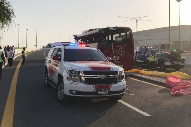 В Дубаї пасажирський автобус потрапив у ДТП, 17 загиблих