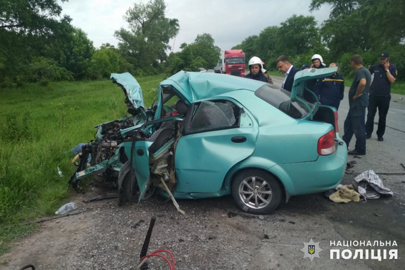 Жахлива аварія на Хмельниччині забрала два дорослих та одне дитяче життя