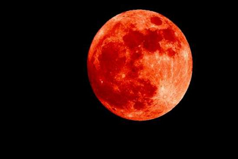 У липні буде кривавий Місяць: Українці побачать місячне затемнення