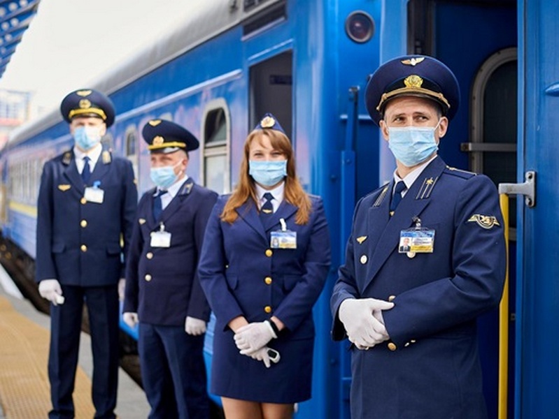 Поїздки потягами Укрзалізниці: нові санітарні правила