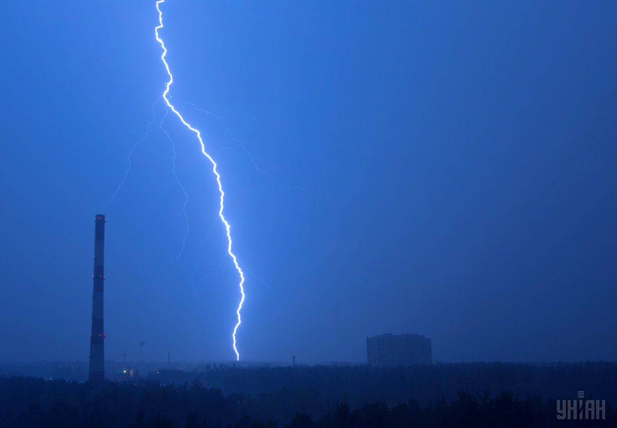 На заході України оголосили штормове попередження на 9-10 червня