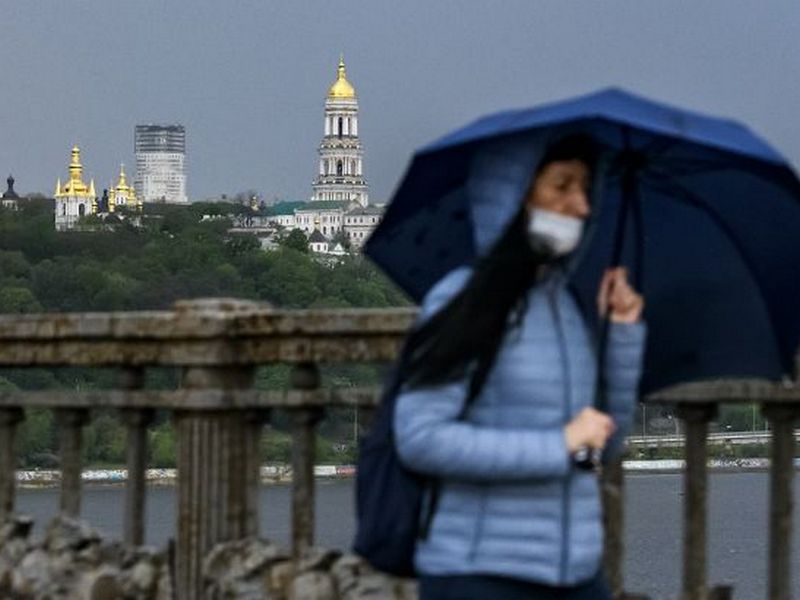 Україну знову накриють грози, місцями можливий град