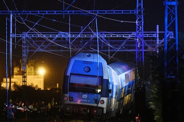 В Чехії зіткнулися два потяги, постраждало до 60 осіб