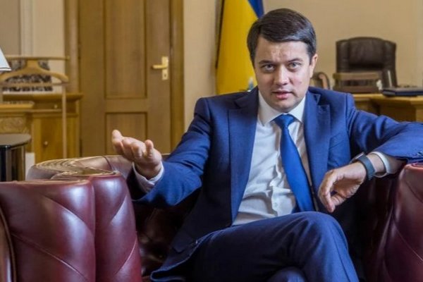 Разумков заявив, що у бюджеті не передбачено коштів на “опитування Зеленського”