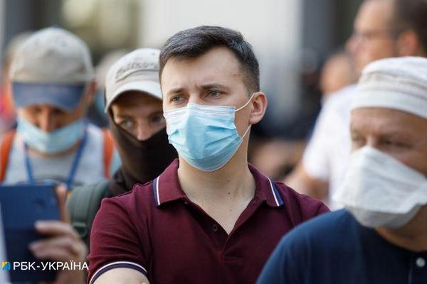 В Україні завтра почнуть штрафувати за відсутність маски в громадських місцях