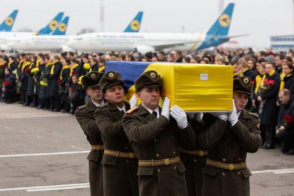 Авіатроща МАУ в Ірані: Президент дав екіпажу літака звання Героїв України