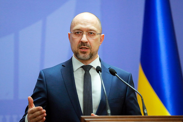 Карантин в Україні: регіони знов можуть стати «жовтими» та «зеленими»