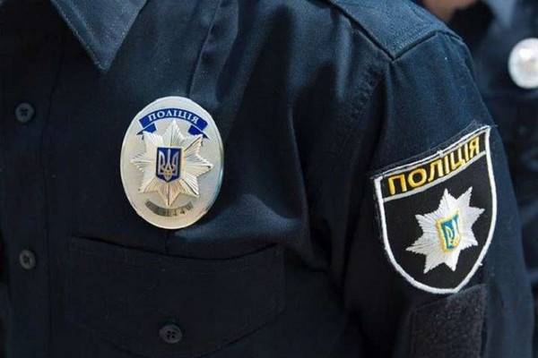 На Дніпропетровщині затримали поліцейського, що під час затримання до смерті забив людину