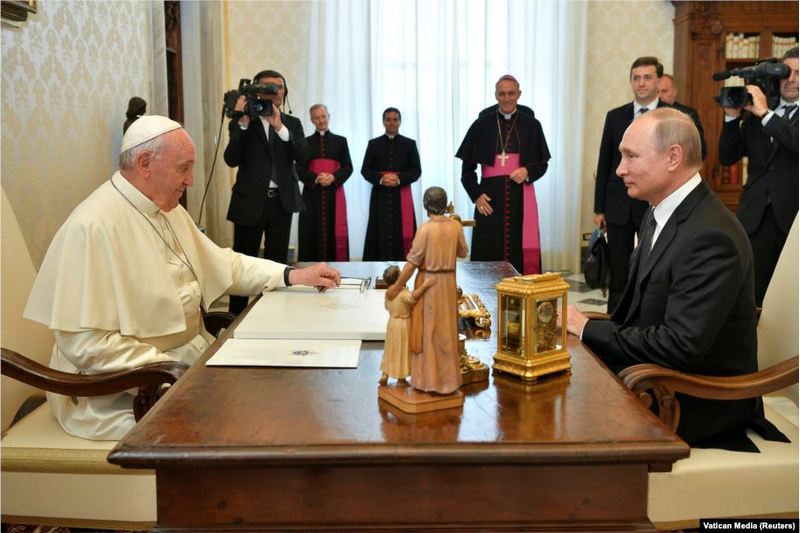 Папа Римський обговорив з Путіним Україну напередодні візиту керівництва УГКЦ
