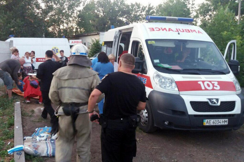 На Дніпропетровщині від вибуху на дитячому майданчику постраждало шестеро дітей