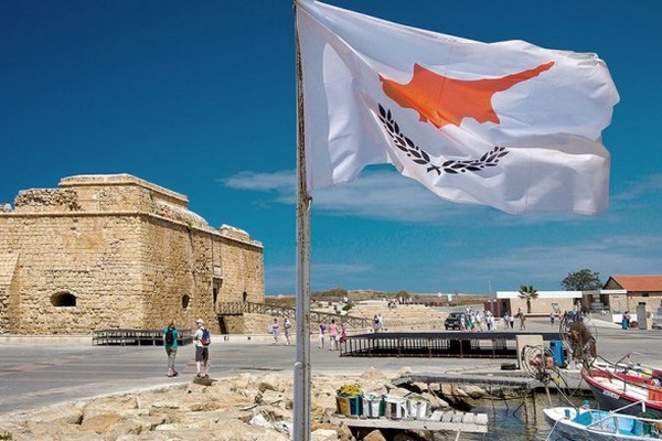 Кіпр скасував карантин та тести при в'їзді для вакцинованих туристів
