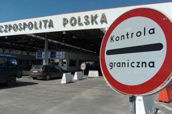 Українським заробітчанам у Польщі платять до п'яти тисяч доларів