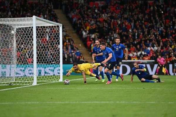 Італія в неймовірному матчі стала першим фіналістом Євро