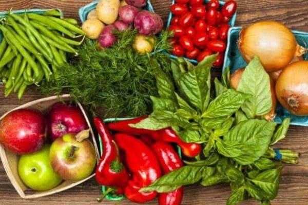 Чим небезпечні пестициди в овочах і фруктах