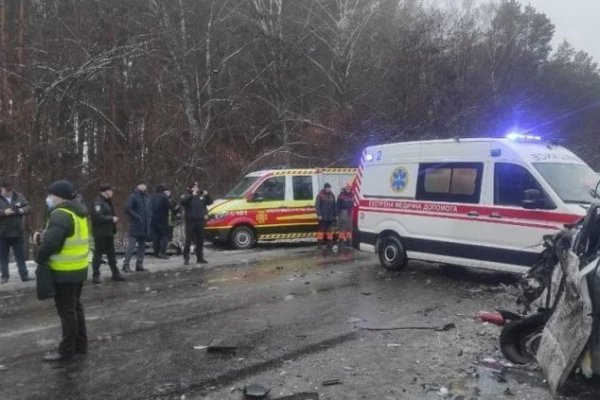 Загинули 13 людей. У Чернігівській області оголосили жалобу через смертельну ДТП під Брусиловом