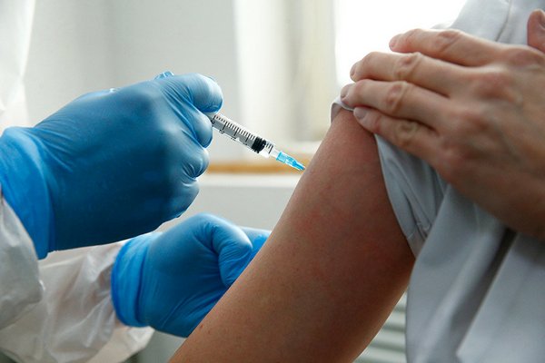 В Австрії почав діяти закон про обов’язкову вакцинацію проти COVID-19