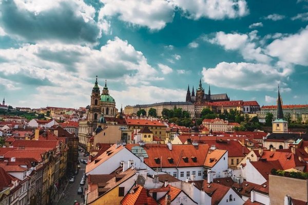 Прага припинить приймати українських втікачів від війни