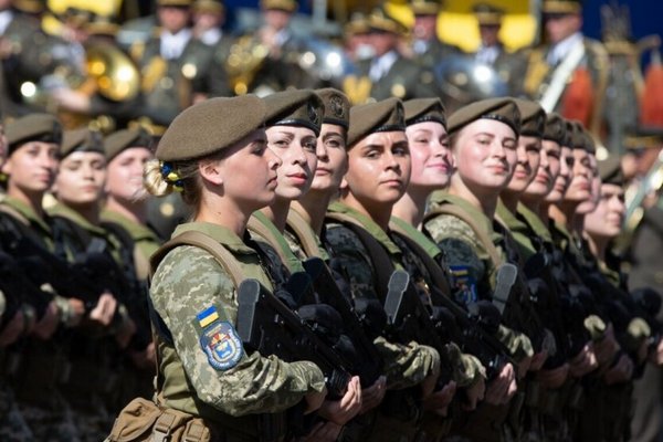 Українкам роз'яснили, хто зможе уникнути мобілізації з 1 жовтня