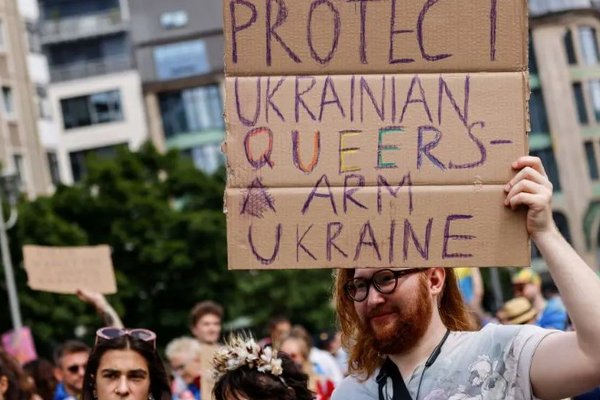 В Україні визнають одностатеві відносини. Закону не буде, але рішення є