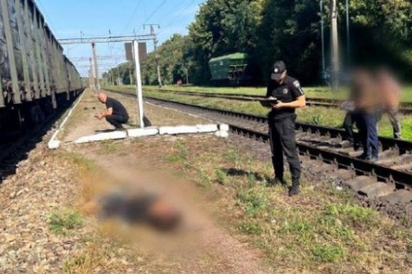 У Київській області під колесами потяга загинув чоловік