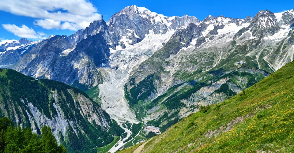 Найвища гора в Альпах зменшилася на 2,2 метра