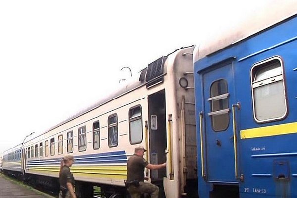 Міжнародні поїзди з України курсуватимуть з додатковими вагонами