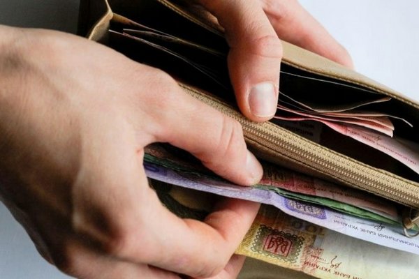Українці з січня отримуватимуть грошові компенсації по-новому