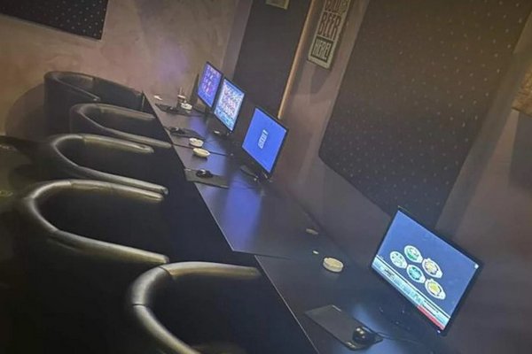 В ужгородському готелі виявили цілодобове підпільне онлайн-казино