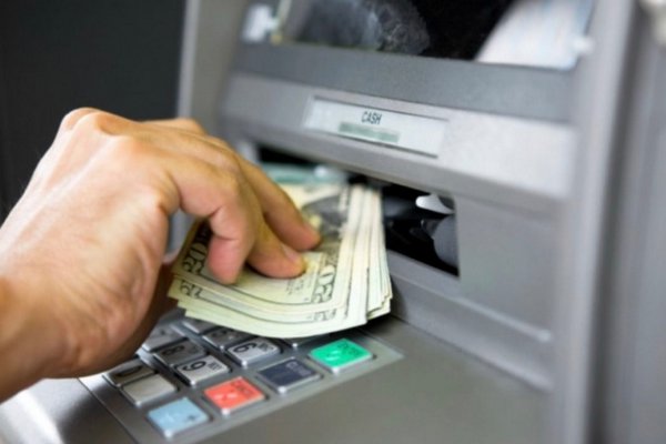 НБУ планує обмежити карткові перекази і встановити ліміти на зарахування готівки через термінали