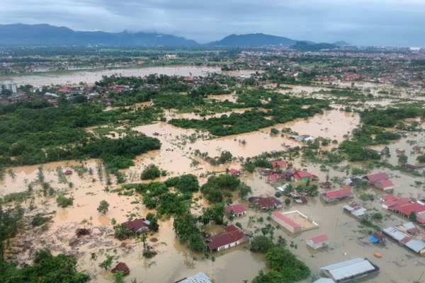В Індонезії внаслідок повеней і зсувів загинули щонайменше 19 людей