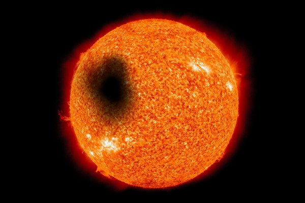 На Сонці з’явилася найбільша за кілька років пляма: як це загрожує Землі