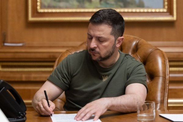Президент України Володимир Зеленський підписав закон, який спрощує процедуру надання статусу ветерана бойових дій під час воєнного стану.
