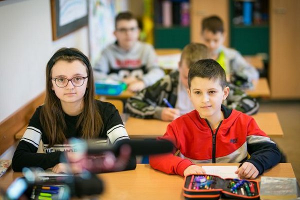 Чи штрафуватимуть біженців, чиї діти не ходять до школи у Польщі