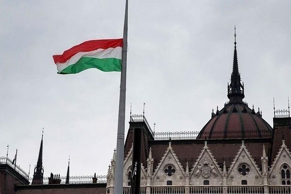 Угорщина відклала переговори з Україною