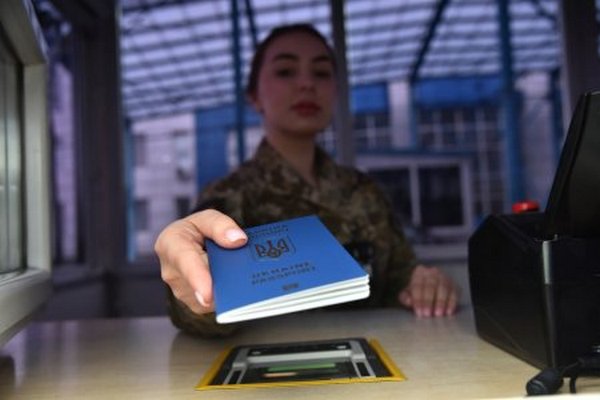 Західний кордон України: понад 740 тисяч перетинів за тиждень та новий пік активності!