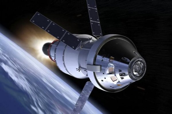 NASA Готує Прорив: Гігантський Радіотелескоп на Зворотній Стороні Місяця