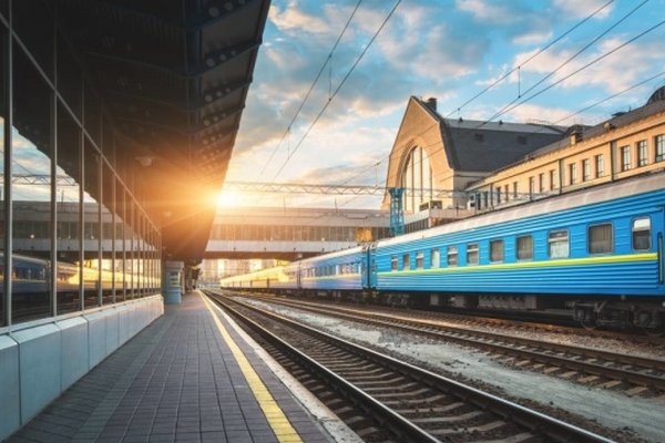 Укрзалізниця призначила додатковий поїзд із Ужгорода до Києва