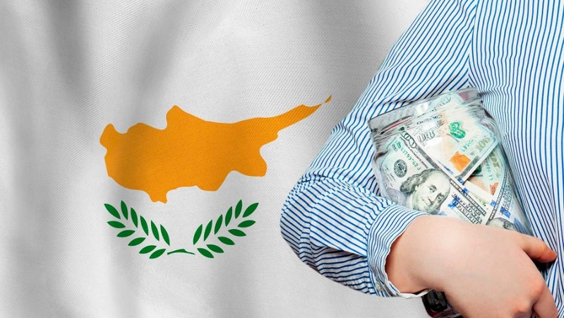 Податкова пастка на Кіпрі: банки заблокують рахунки власників «золотих паспортів» та резидентів за інвестиції!