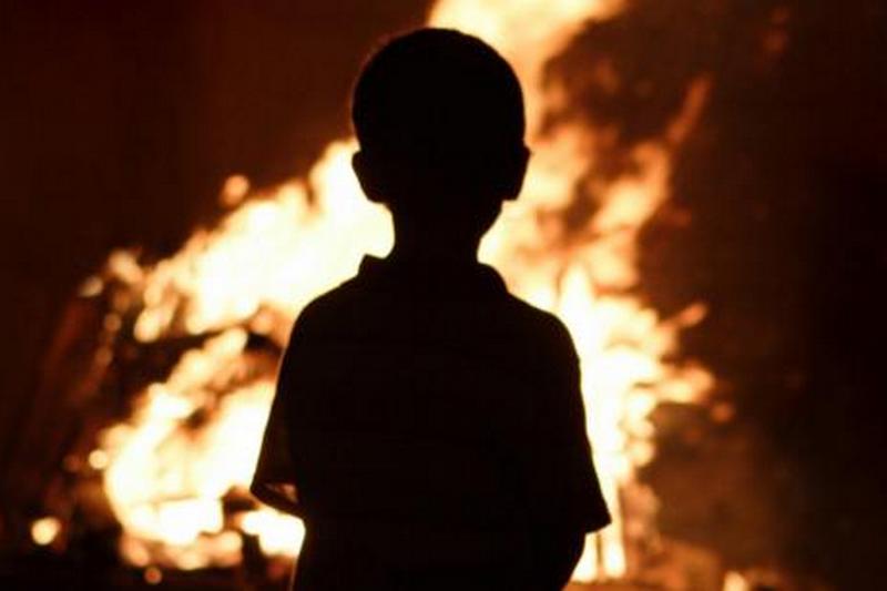 Нова смертельна гра #Firechallenge в Україні: у Черкасах хлопчик підпалив 11-річну сестру