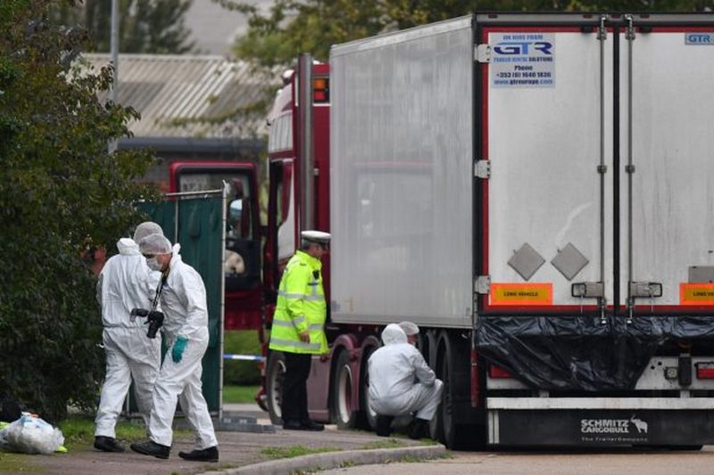 Водія вантажівки, в якій знайшли 39 трупів у Британії, поліція підозрює у вбивстві