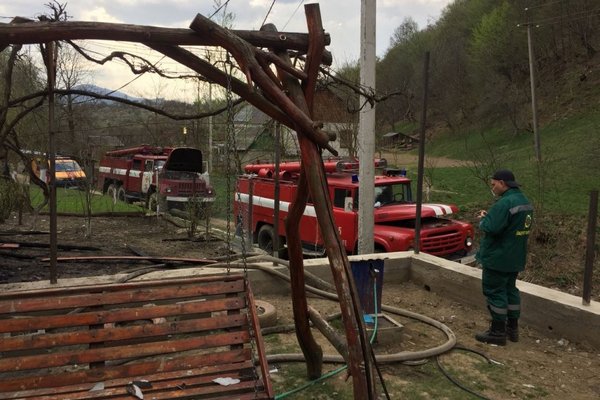 Три пожежі за минулу добу: в Липецькій Поляні, у селі Ставне та у селі Довге (Фото)