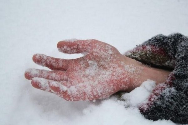 В одному з сіл Хустщини на смерть замерзла жінка