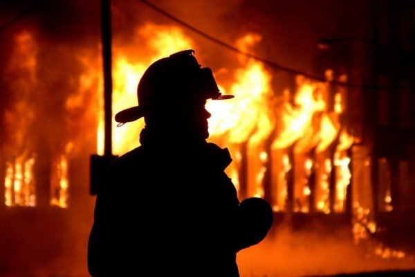 Пожежа на Хустщині: Вогонь приборкували 2 бригади рятувальників