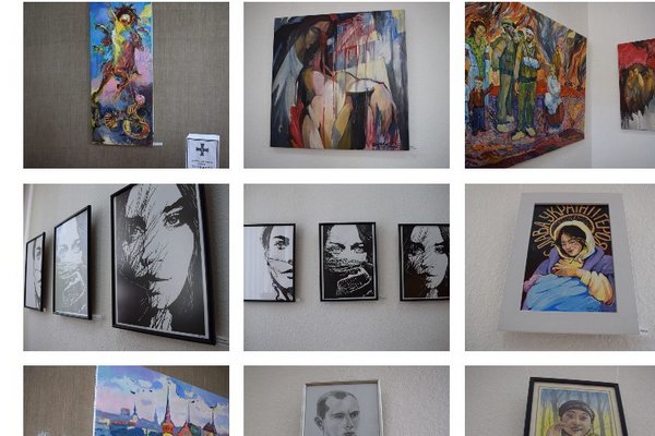 «Війна очима художників»: Понад пів сотні робіт представлено на виставці у Хусті